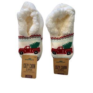 2/$30 Northeast Outfitters Women 2 Pairs Cozy Cabin Slippers Aloe Infused